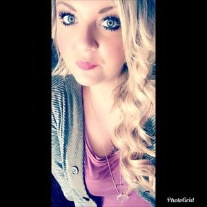 Meet your Posher, Kendra